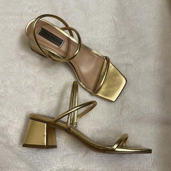 Steve Madden Gold Heels‼️MOVING SALE‼️ - Picture 3 of 4